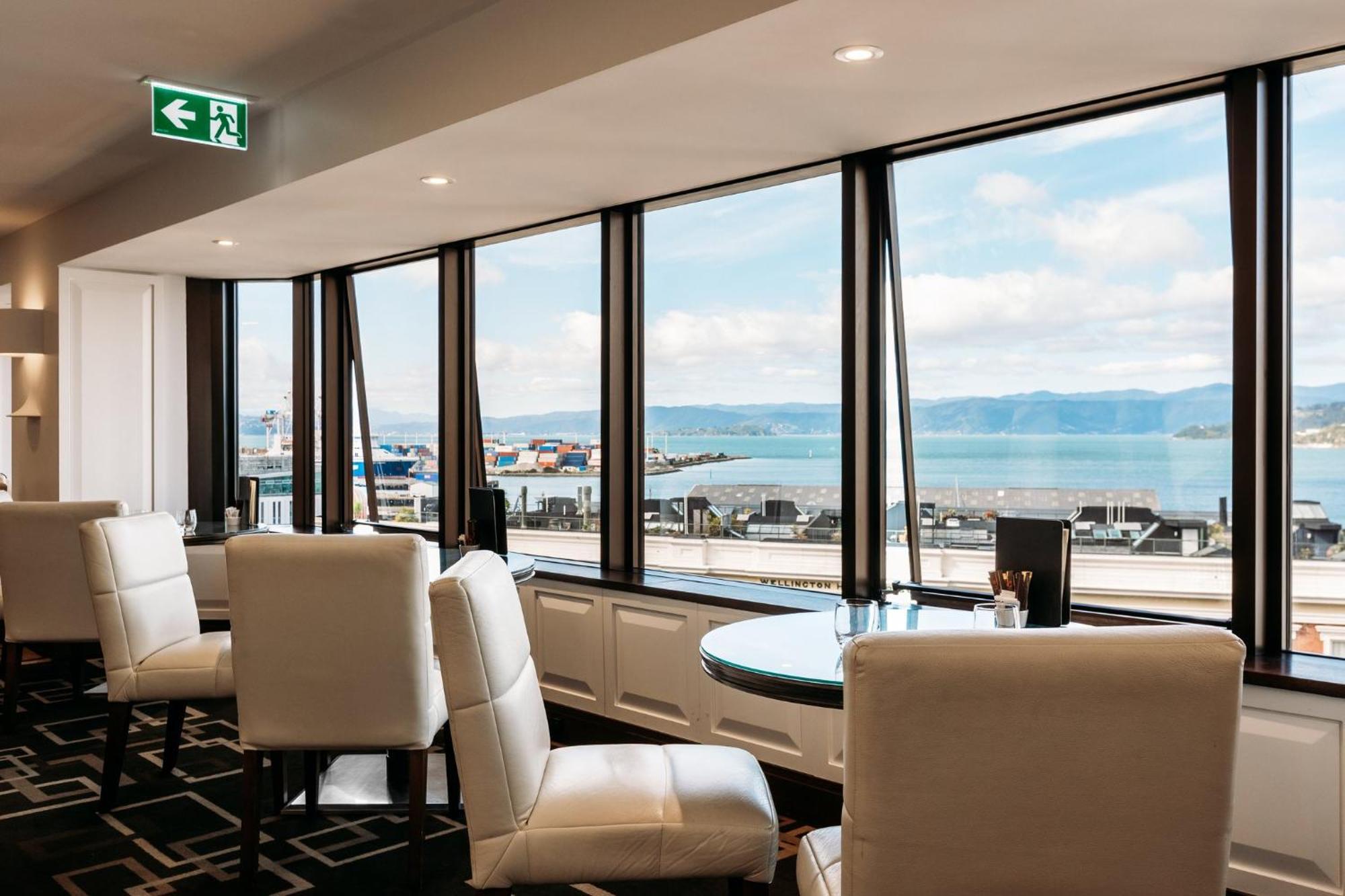 อินเตอร์คอนติเนนตัล เวลลิงตัน Hotel ภายนอก รูปภาพ The lounge at the airport